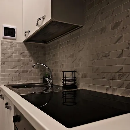 - La Barchetta Giardini Naxos