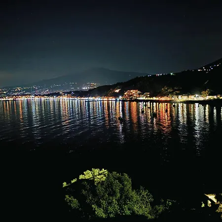 - La Barchetta Apartment Giardini Naxos