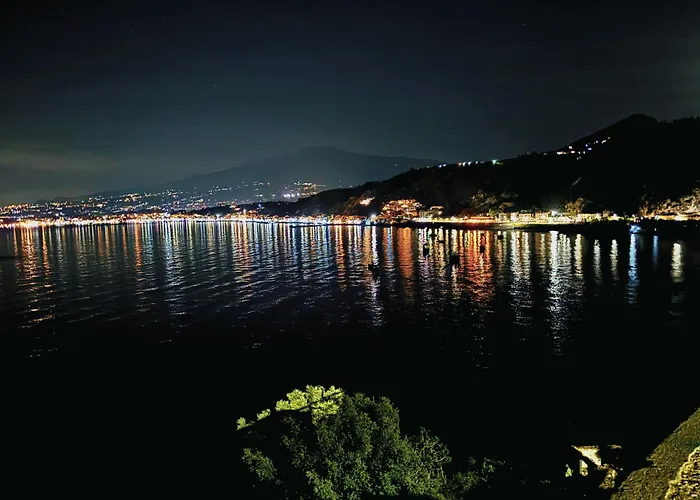 - La Barchetta Apartment Giardini-Naxos